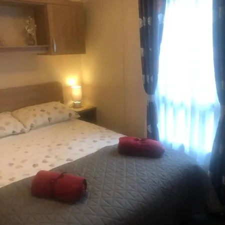 Cosy Holiday Caravan Minutes From The Beach Aberystwyth Exterior photo