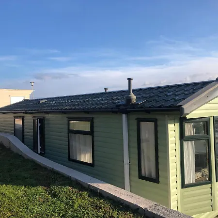 Cosy Holiday Caravan Minutes From The Beach Aberystwyth Exterior photo