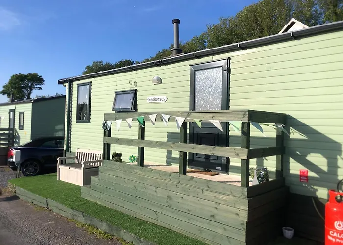 Cosy Holiday Caravan Minutes From The Beach