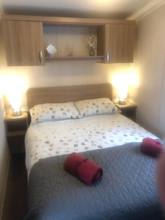 Cosy Caravan Minutes From The Aberystwyth