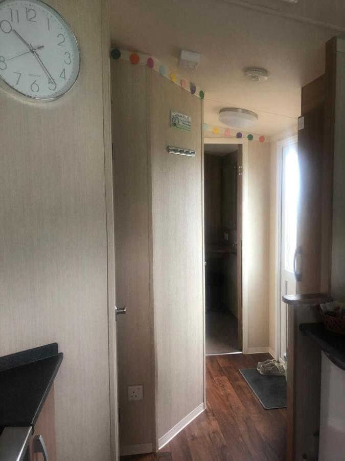 Holiday home Cosy Caravan Minutes From The *
