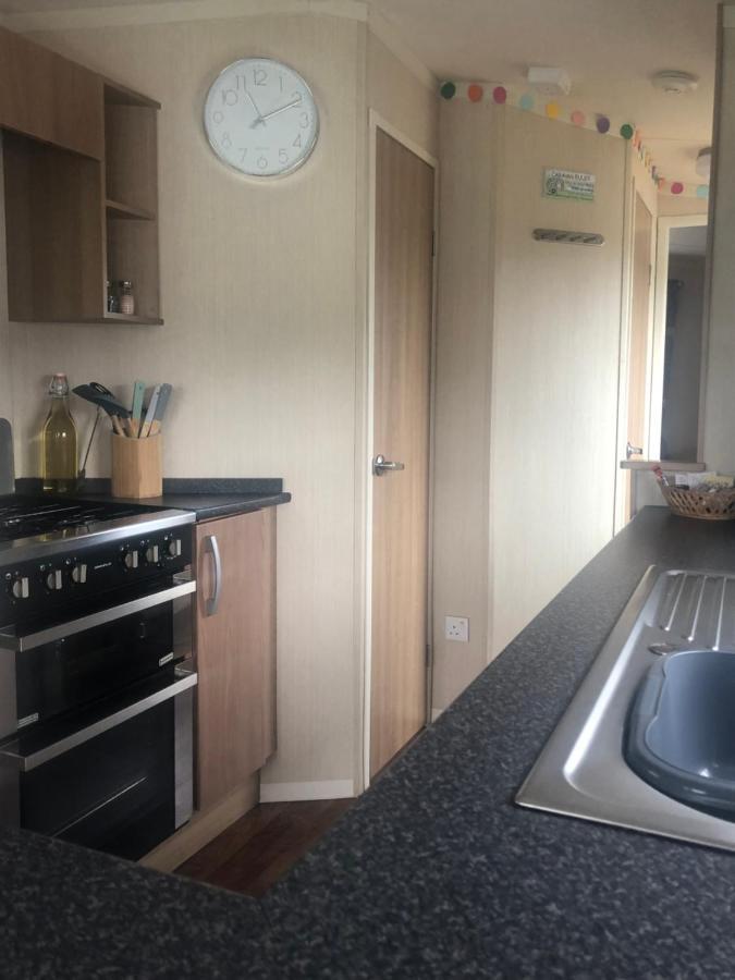 Cosy Caravan Minutes From The Holiday home Aberystwyth